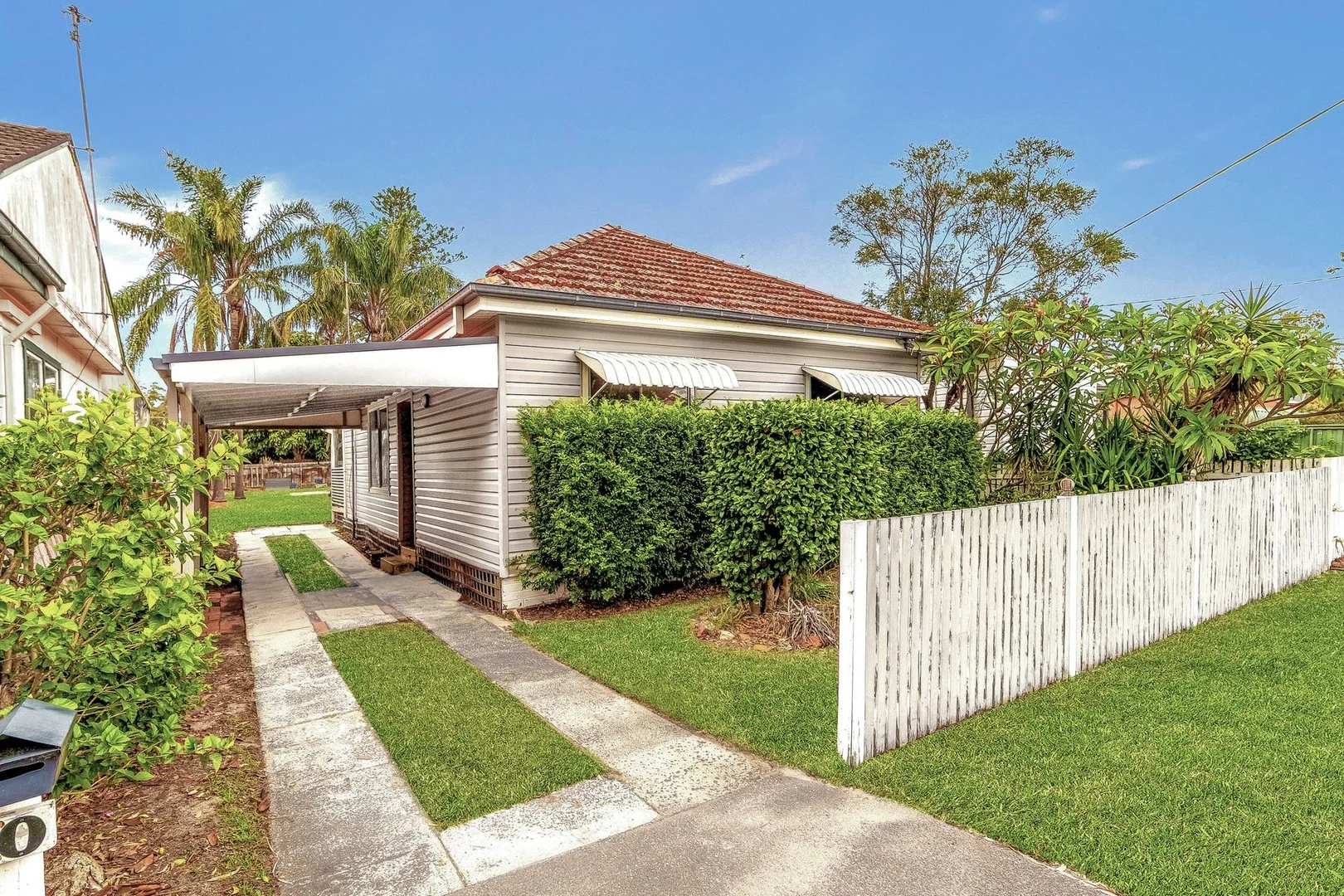 30 Banksia Street (1/13)