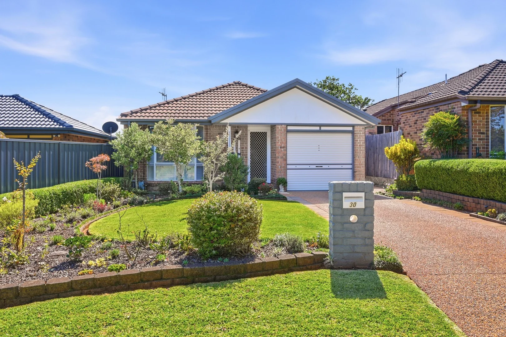 30 Cairncross Place (1/20)
