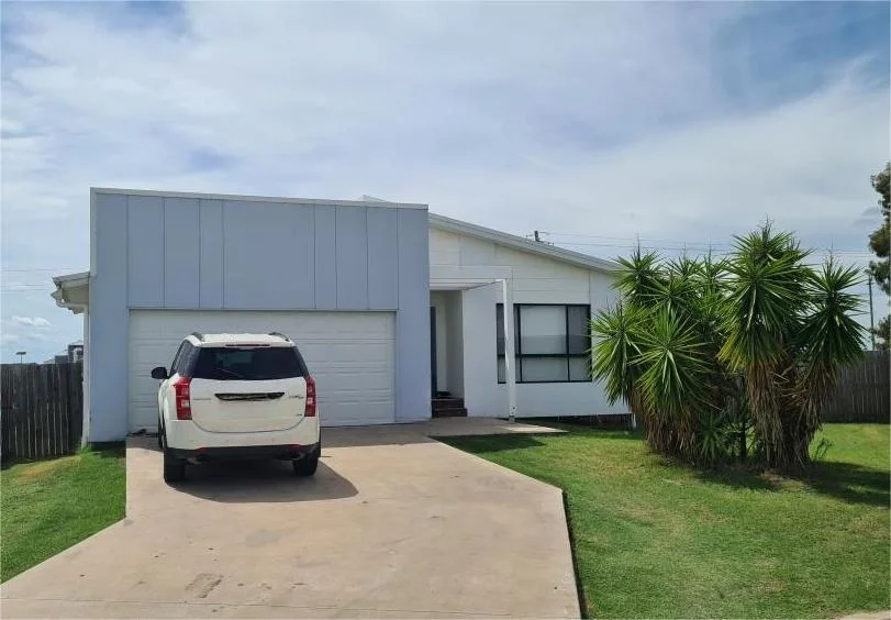 30 Gosden Dr (1/14)