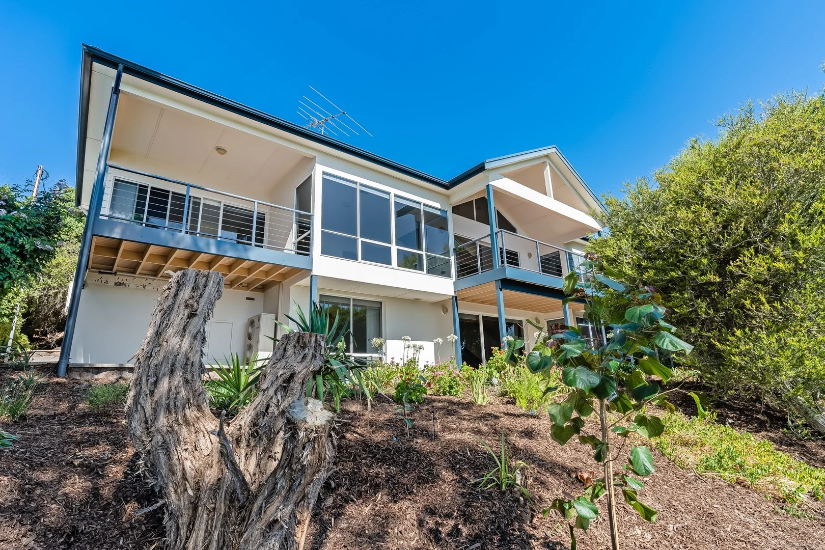30 Marine Parade (1/1)