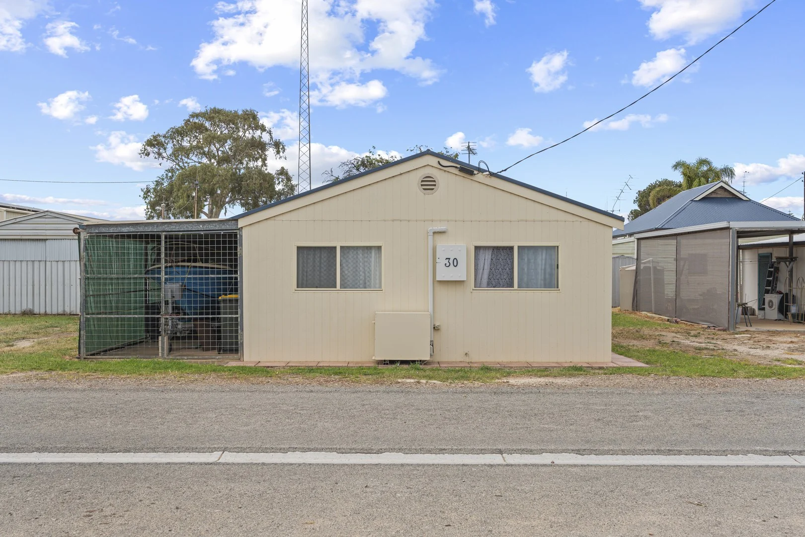30 Trout Road (1/3)