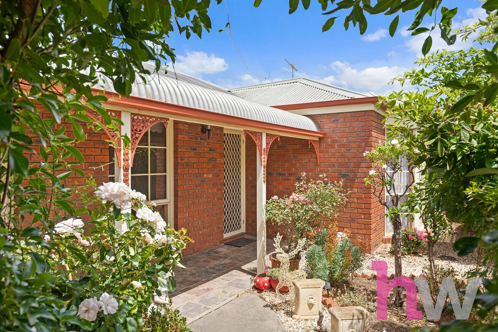 30 Waurnvale Drive (1/1)