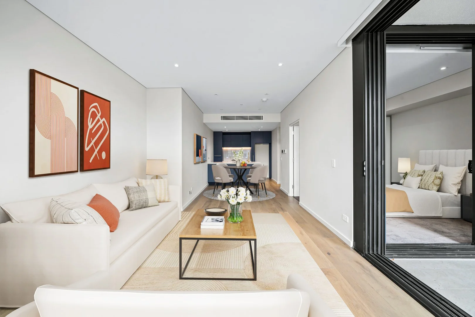 301/5 Mindarie Street (1/11)