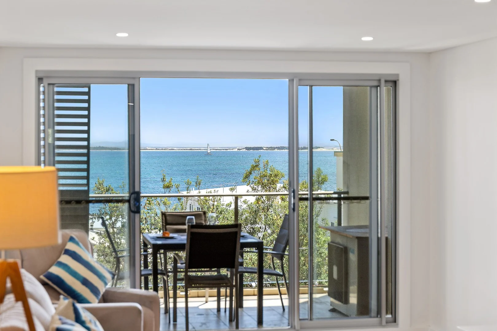 301/6-8 Bullecourt Street (1/21)