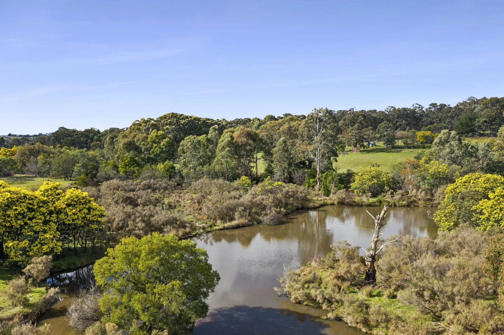 301 Old Drummond Road - Image 2
