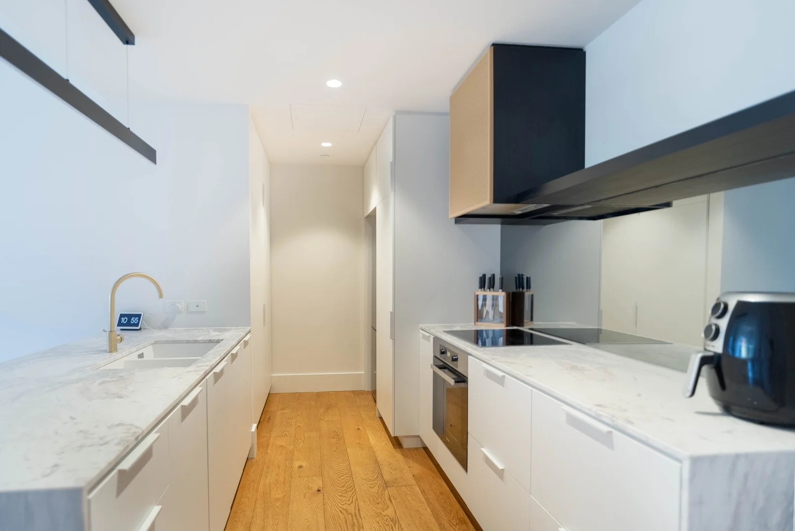 302/14 Ella Street (1/23)