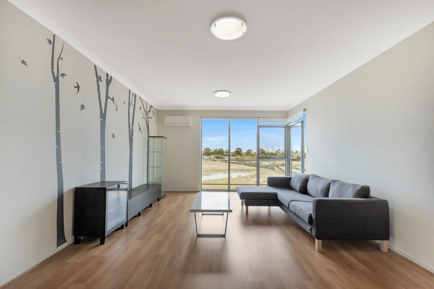 302/25 Malata Crescent (1/17)