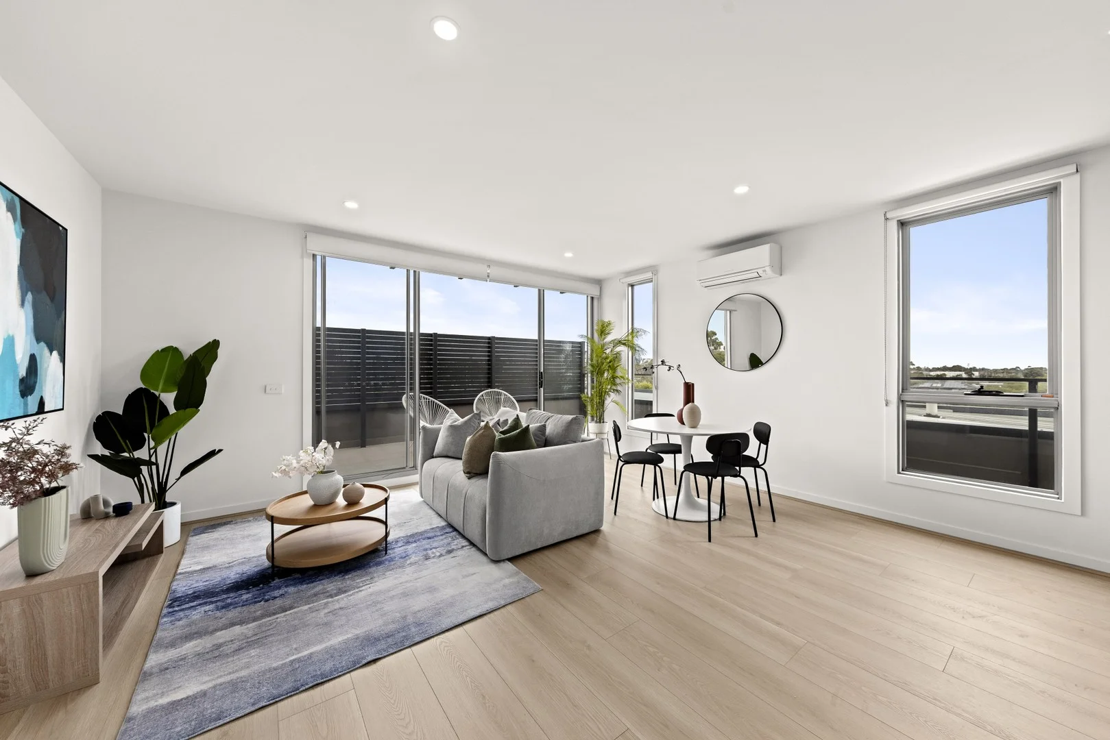 302/450 Bell Street (1/14)