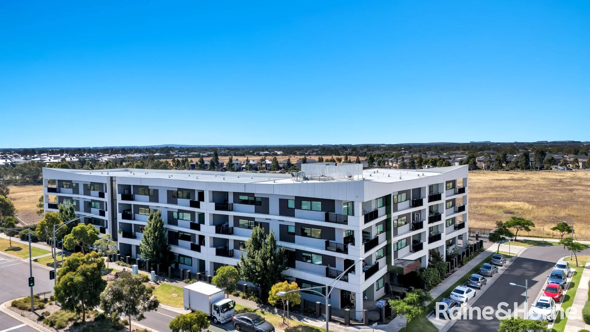 303/1 Clark Street (1/21)