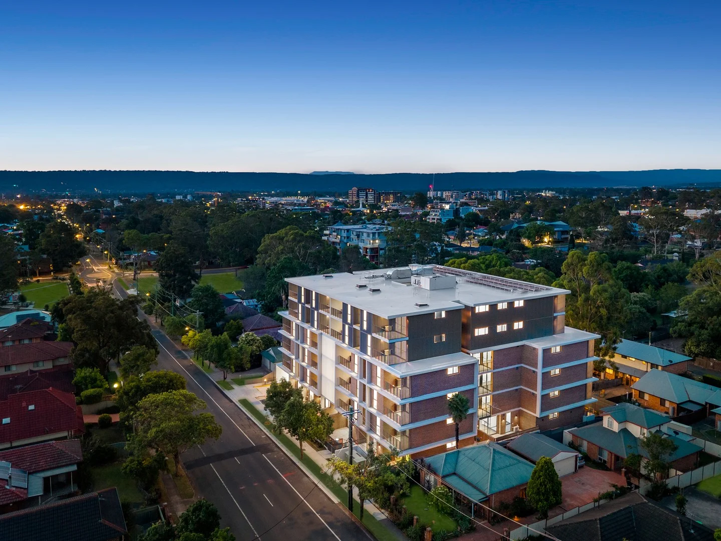 303/115 Derby Street (1/19)
