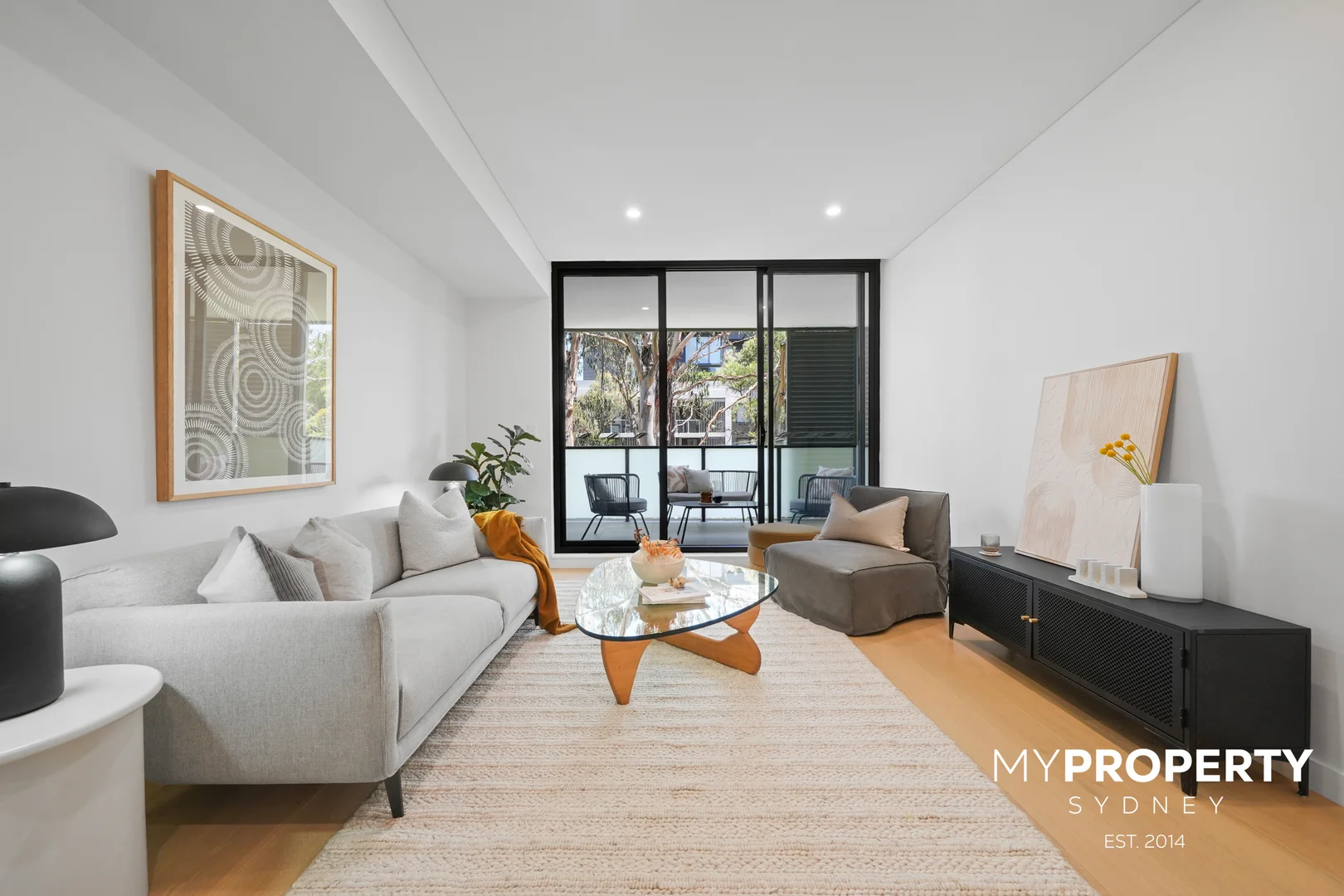 303/18 Cliff Road (1/13)