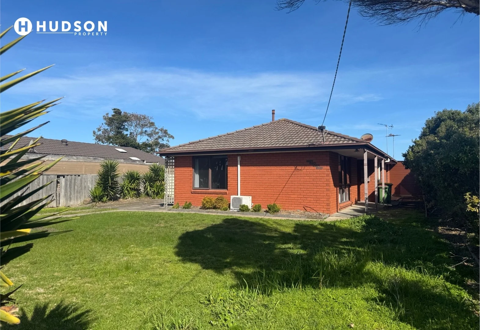 303 Edgar Street (1/14)