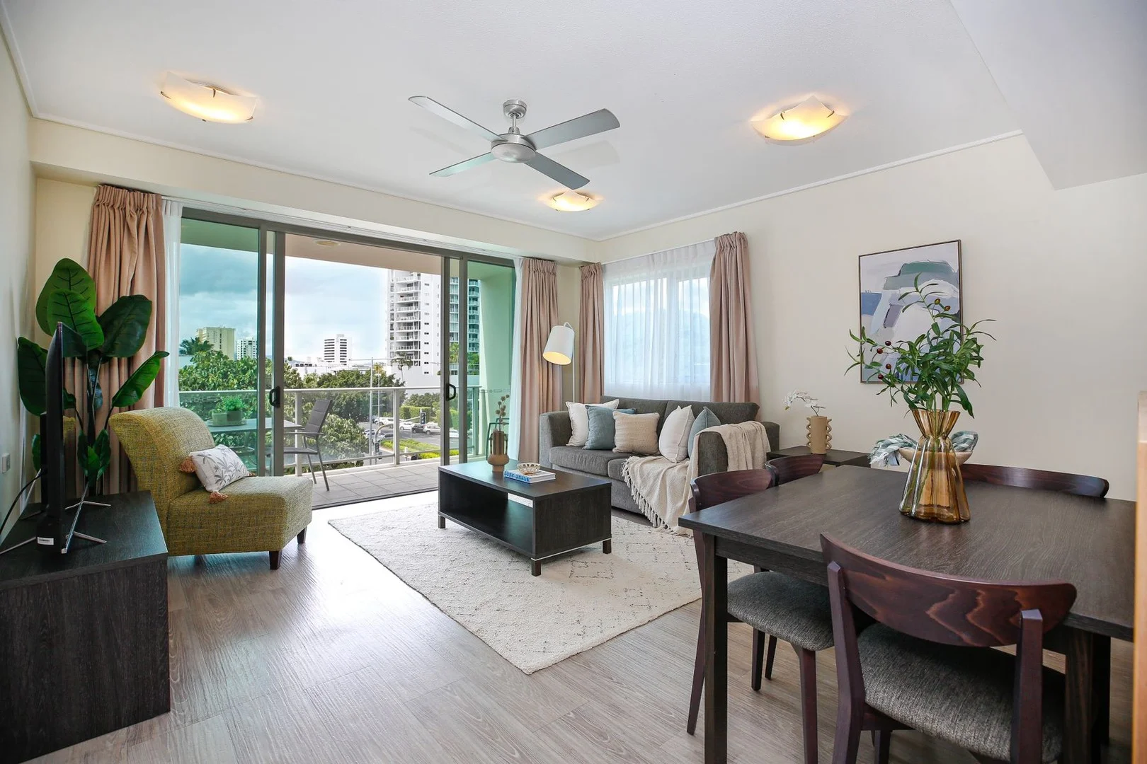 30409-10/2 Aplin Street (1/40)