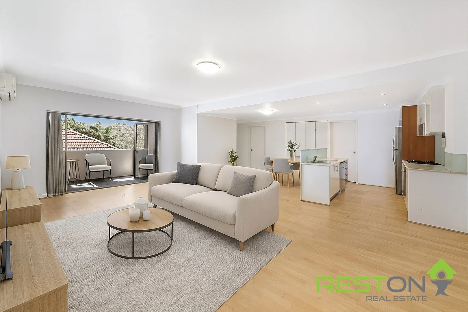 305/296-300 Kingsway (1/8)