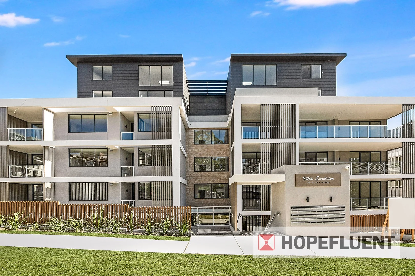 305/30 Cliff Road (1/16)