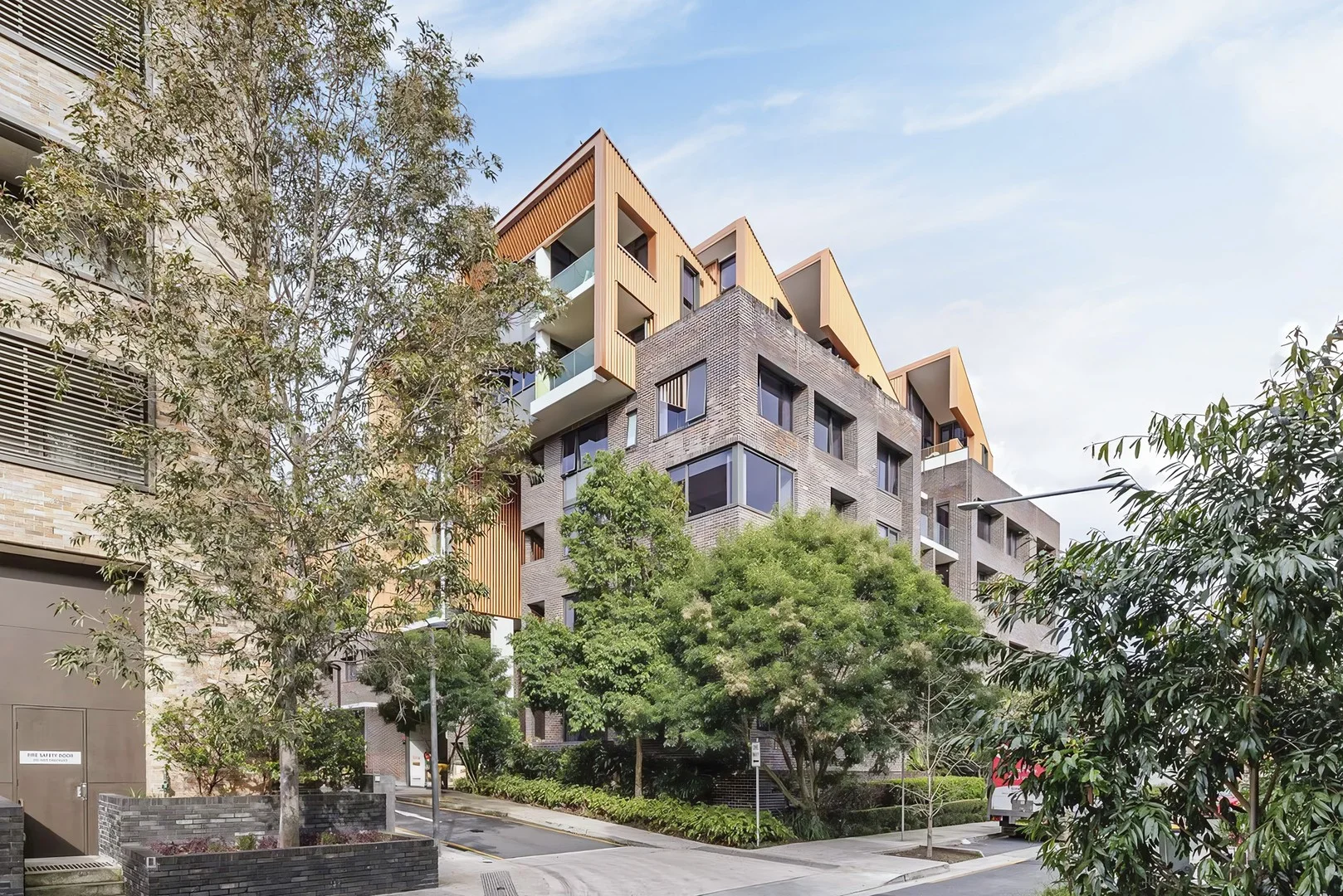 306/1 Brightwell lane (1/16)