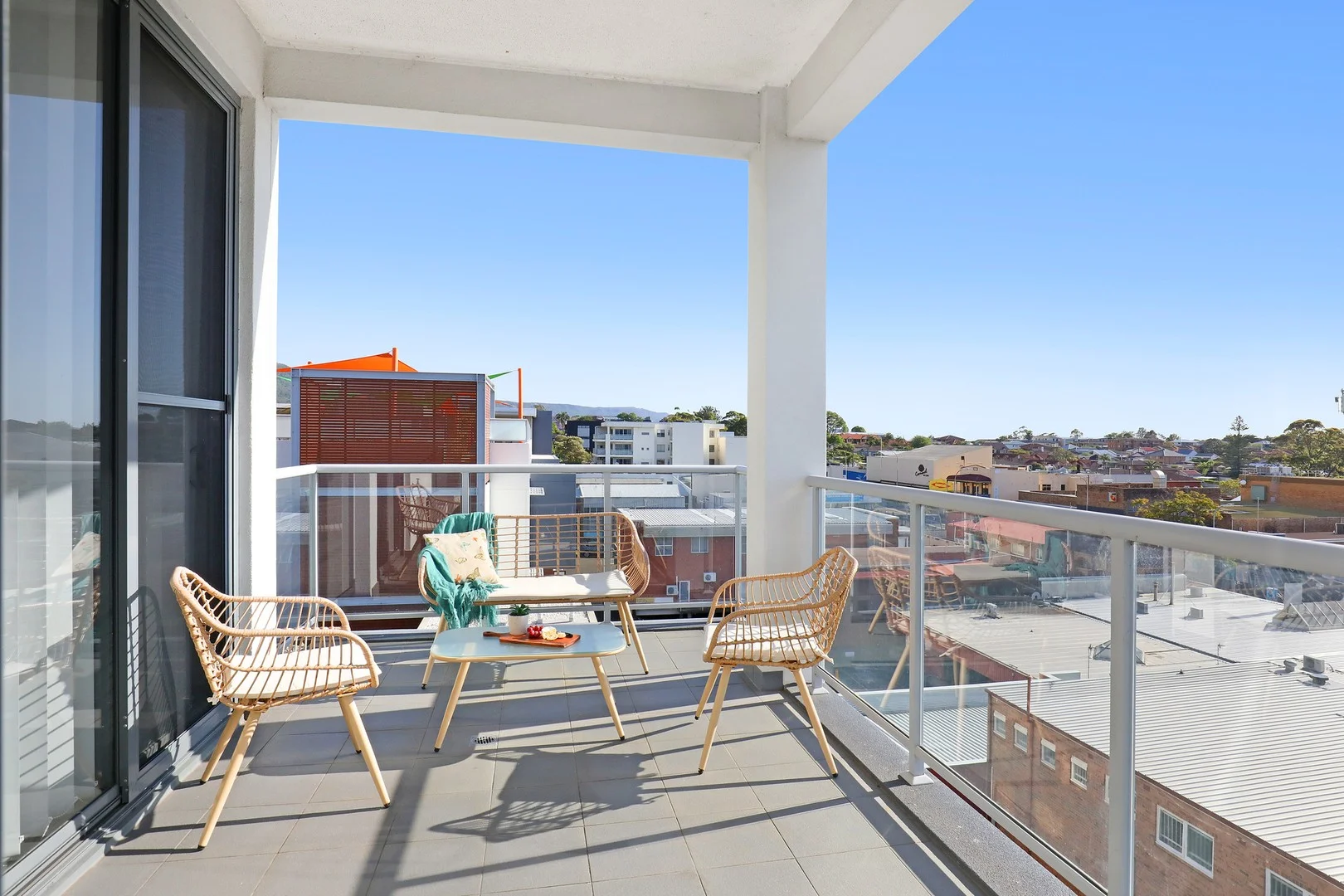 306/7 Russell Street (1/11)