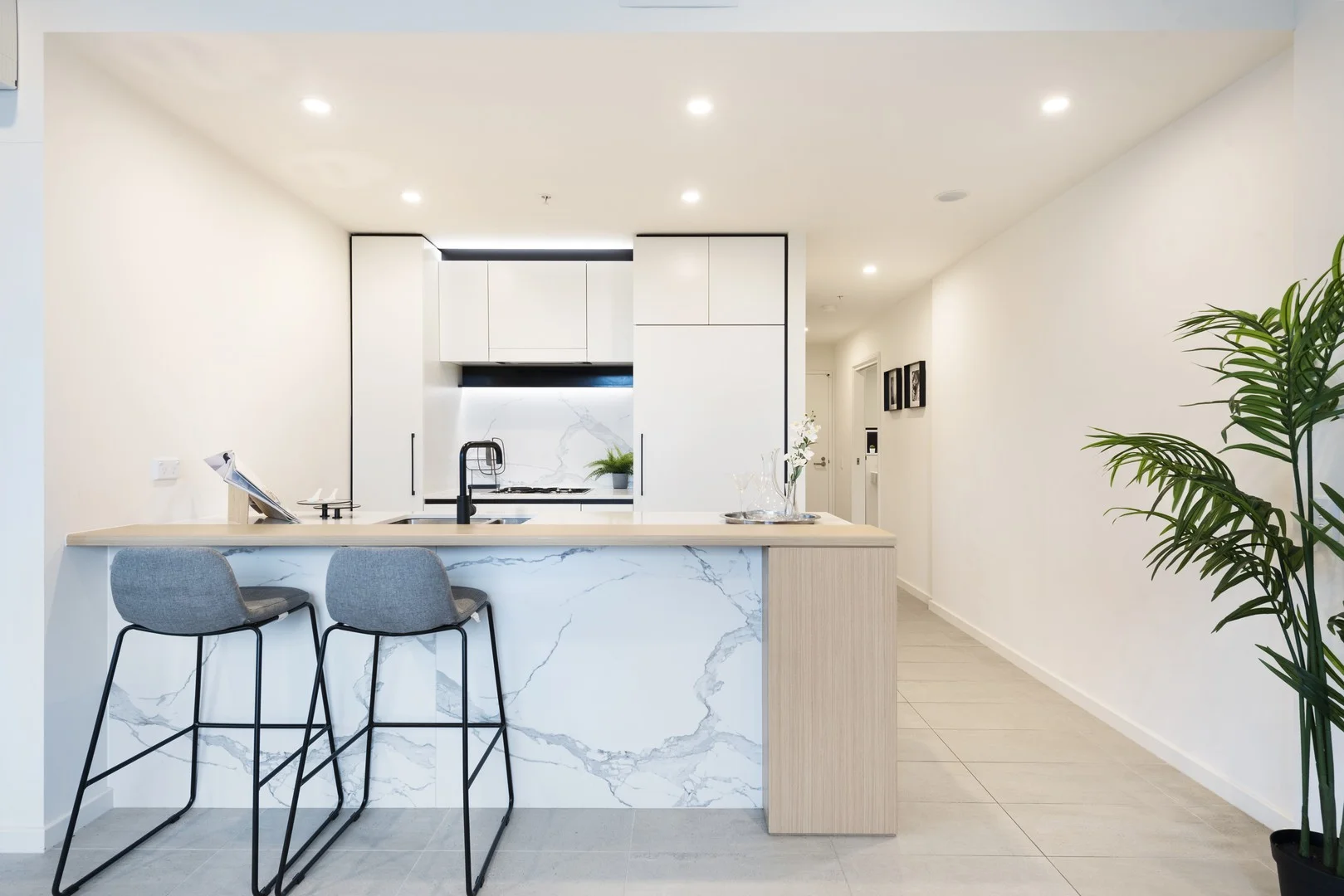 308/2C Wharf Road (1/7)