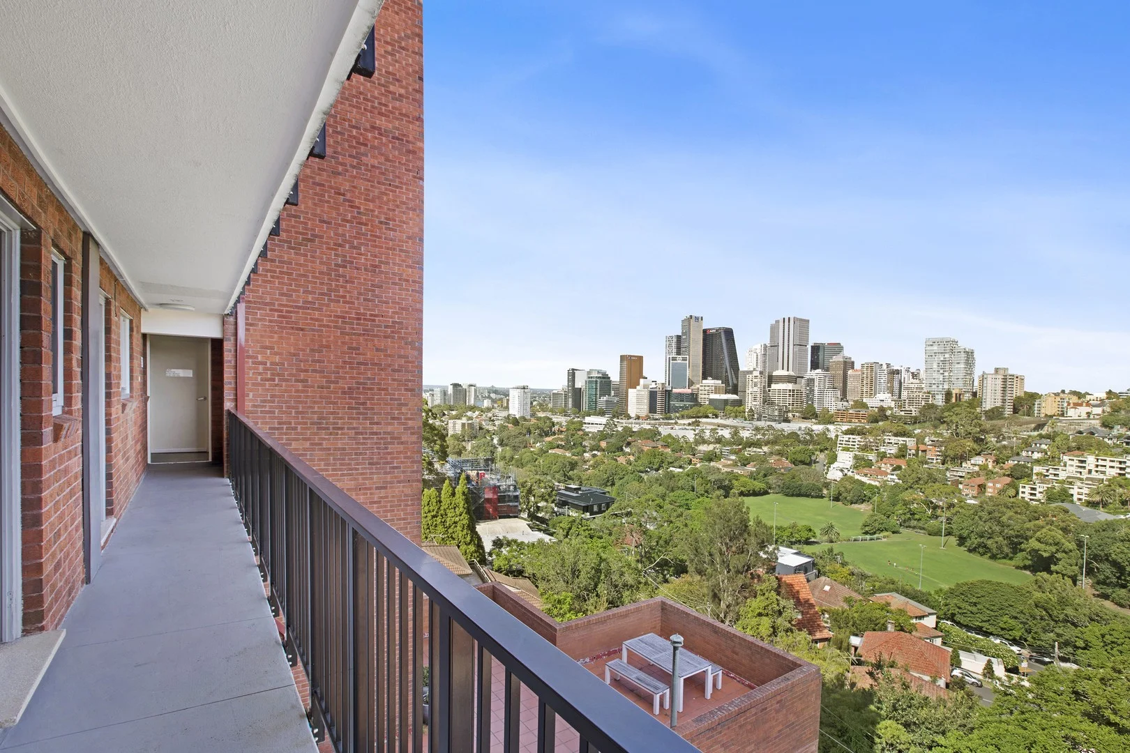 31/2 Lindsay Street (1/11)