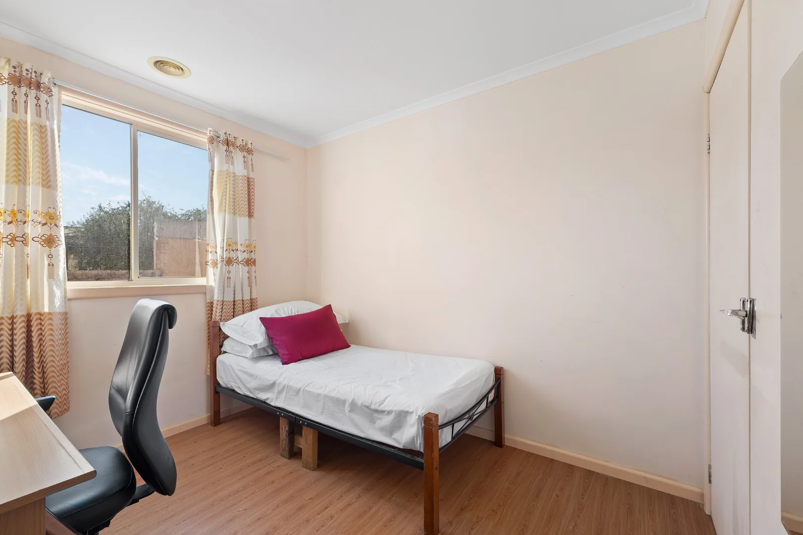 31 Alward Avenue - Image 5