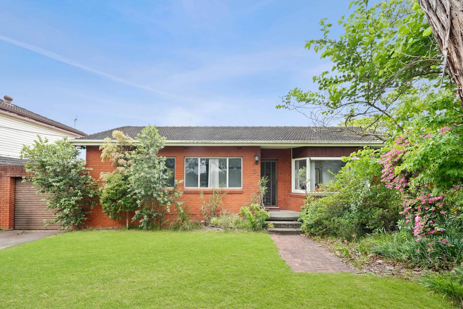 31 Carysfield Road (1/16)