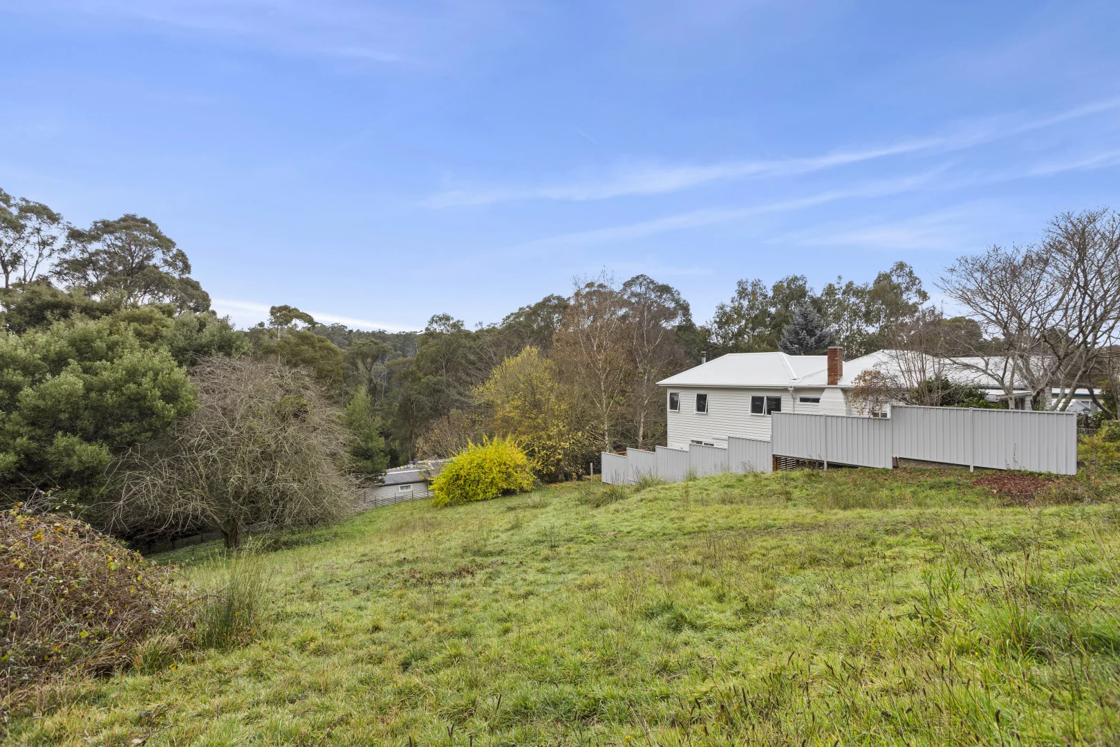 31 Golden Point Road - Image 2
