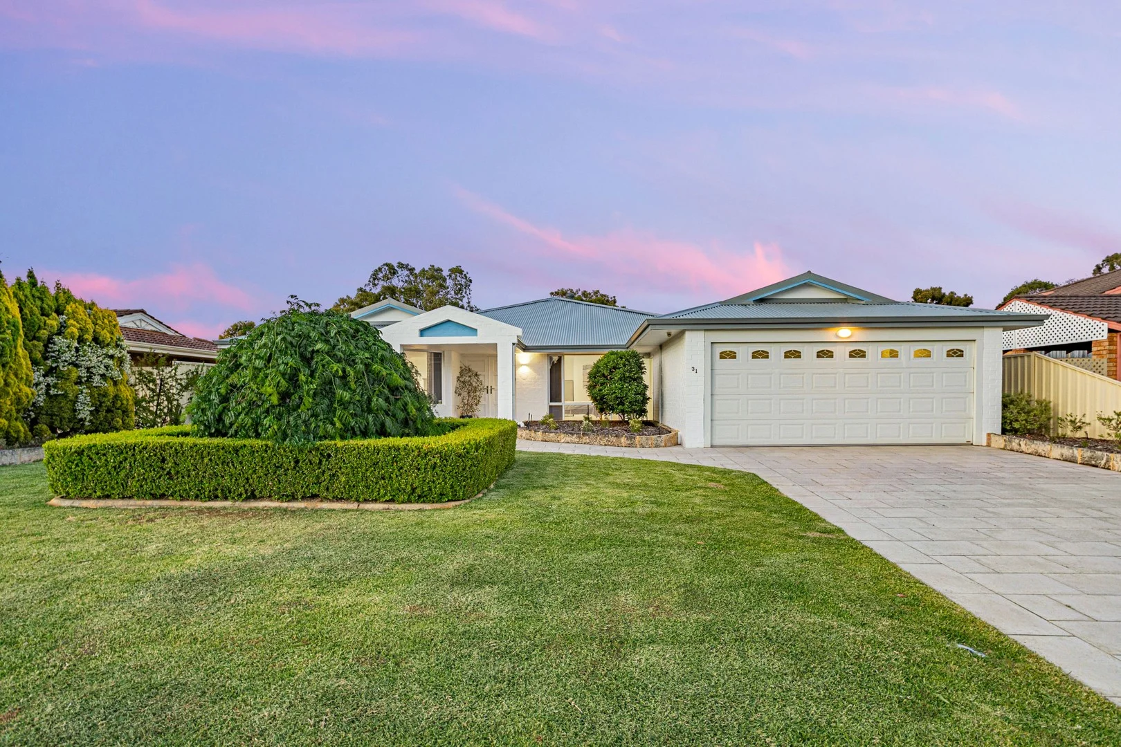 31 Simmonds Parade (1/40)