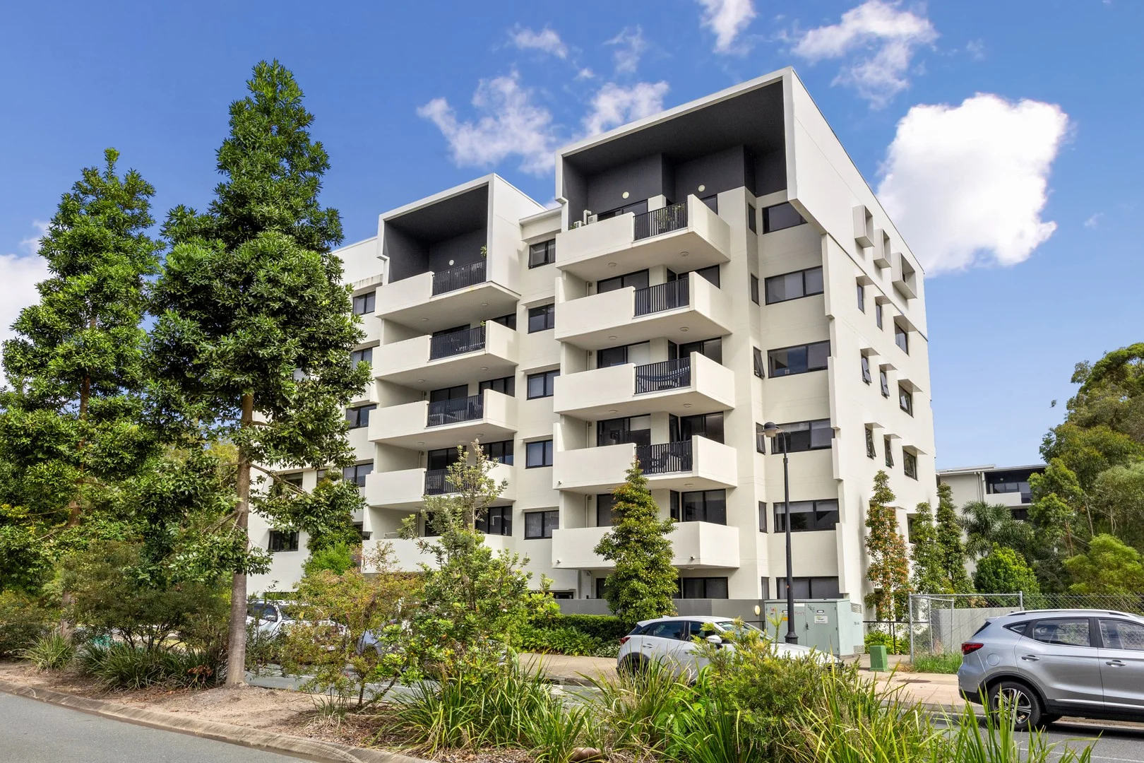 310/14-16 High Street (1/12)