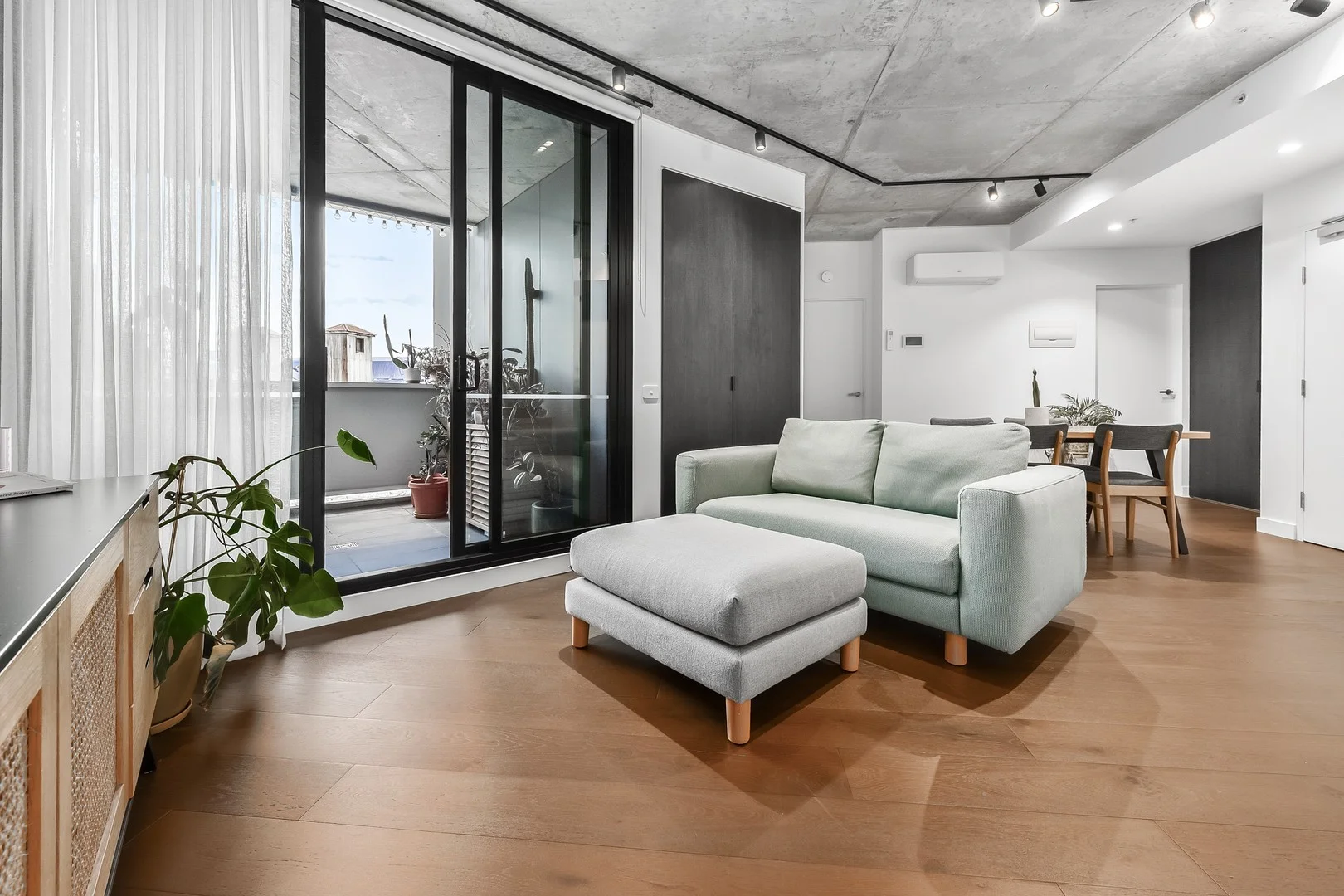 311/154 Cremorne Street (1/9)
