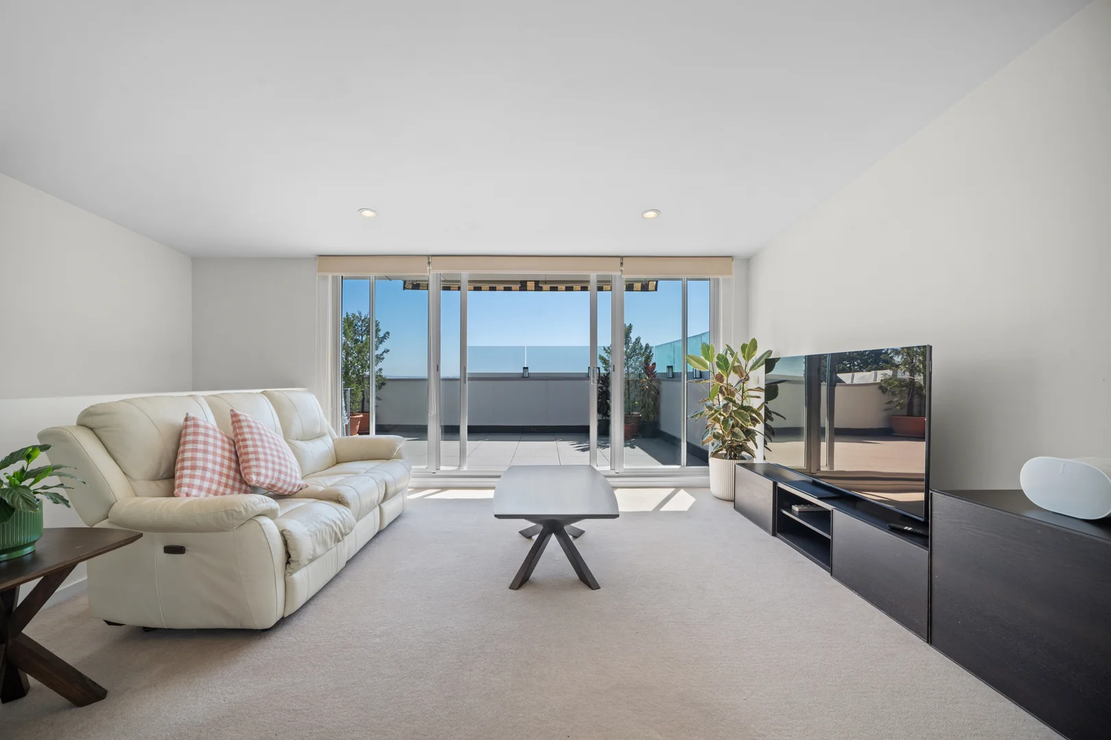 311/8 Berkeley Street - Image 2