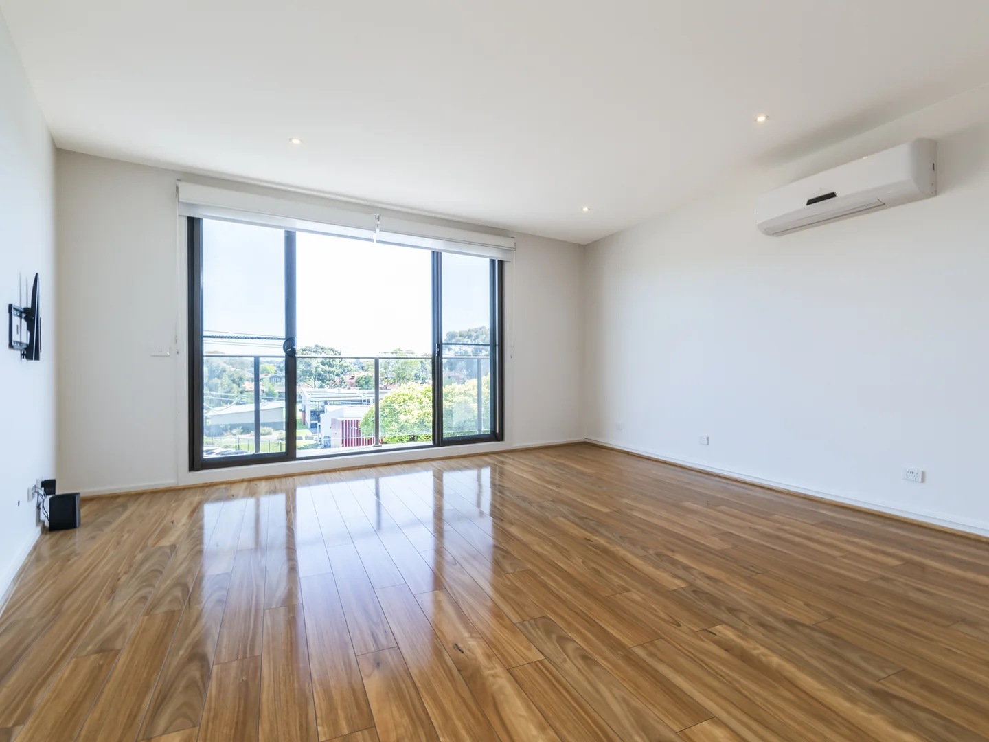 315/15 Pascoe Street (1/9)