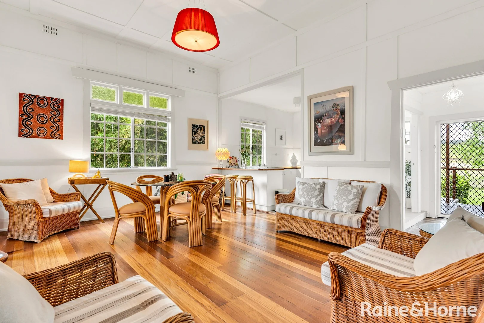 316 Summerland Way (1/19)