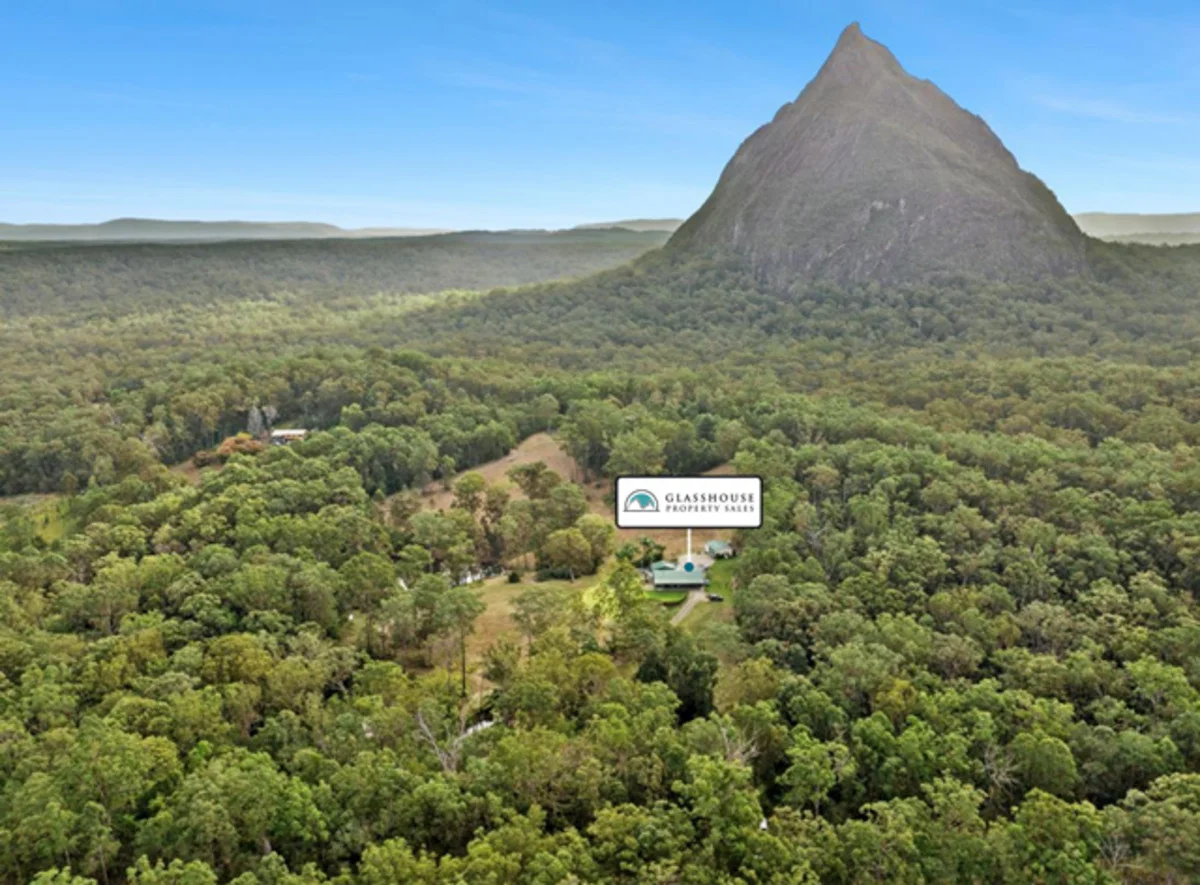 319 Mount Beerwah Road (1/21)