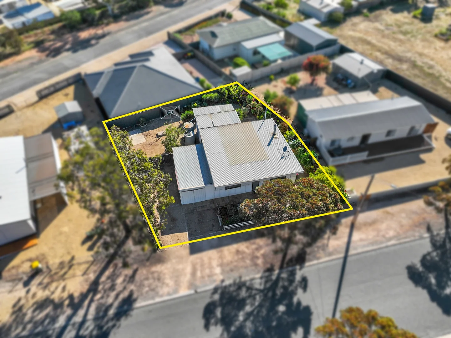 32 Diagonal Road - Image 3