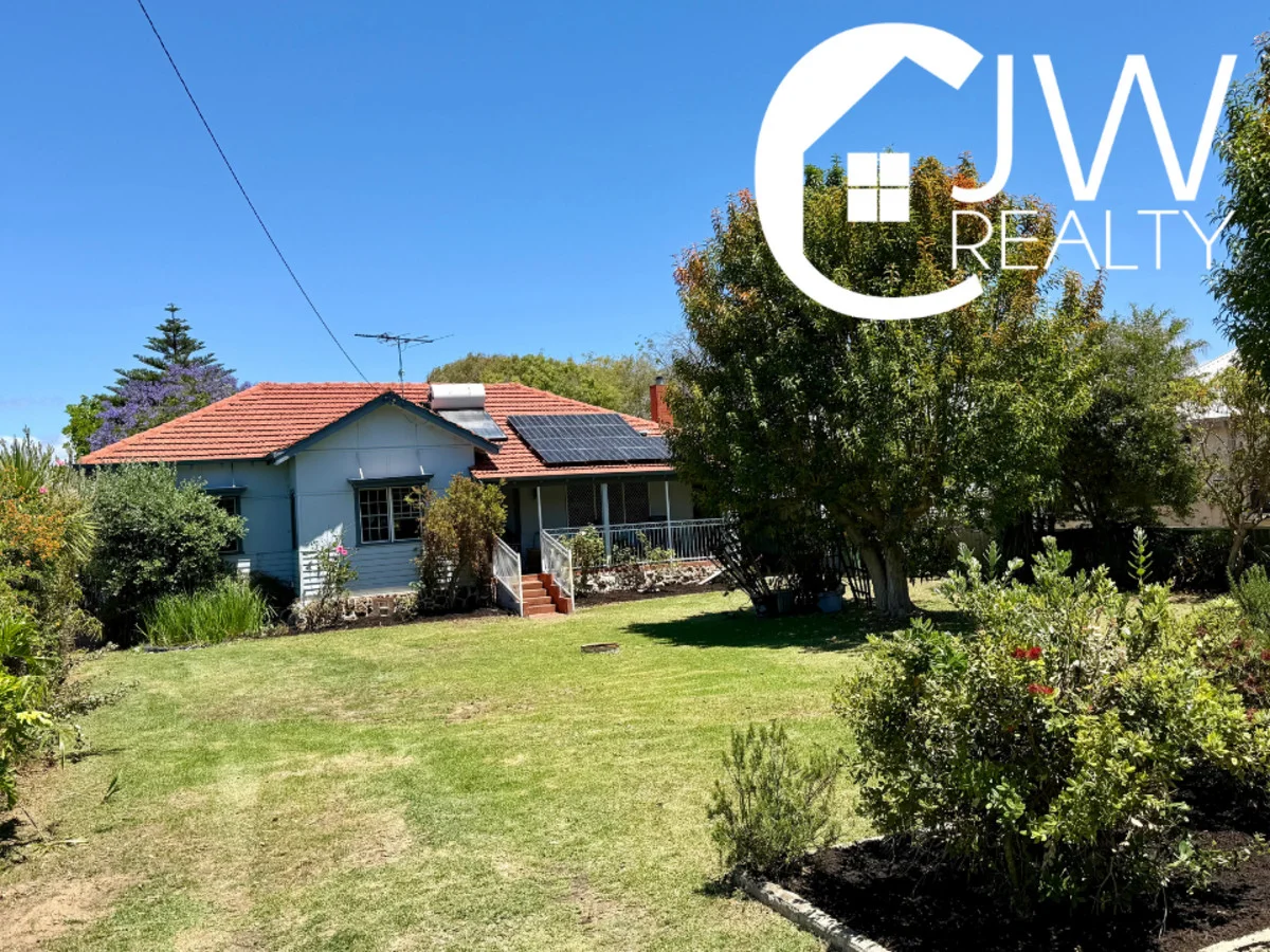 32 Fairbairn Road (1/1)