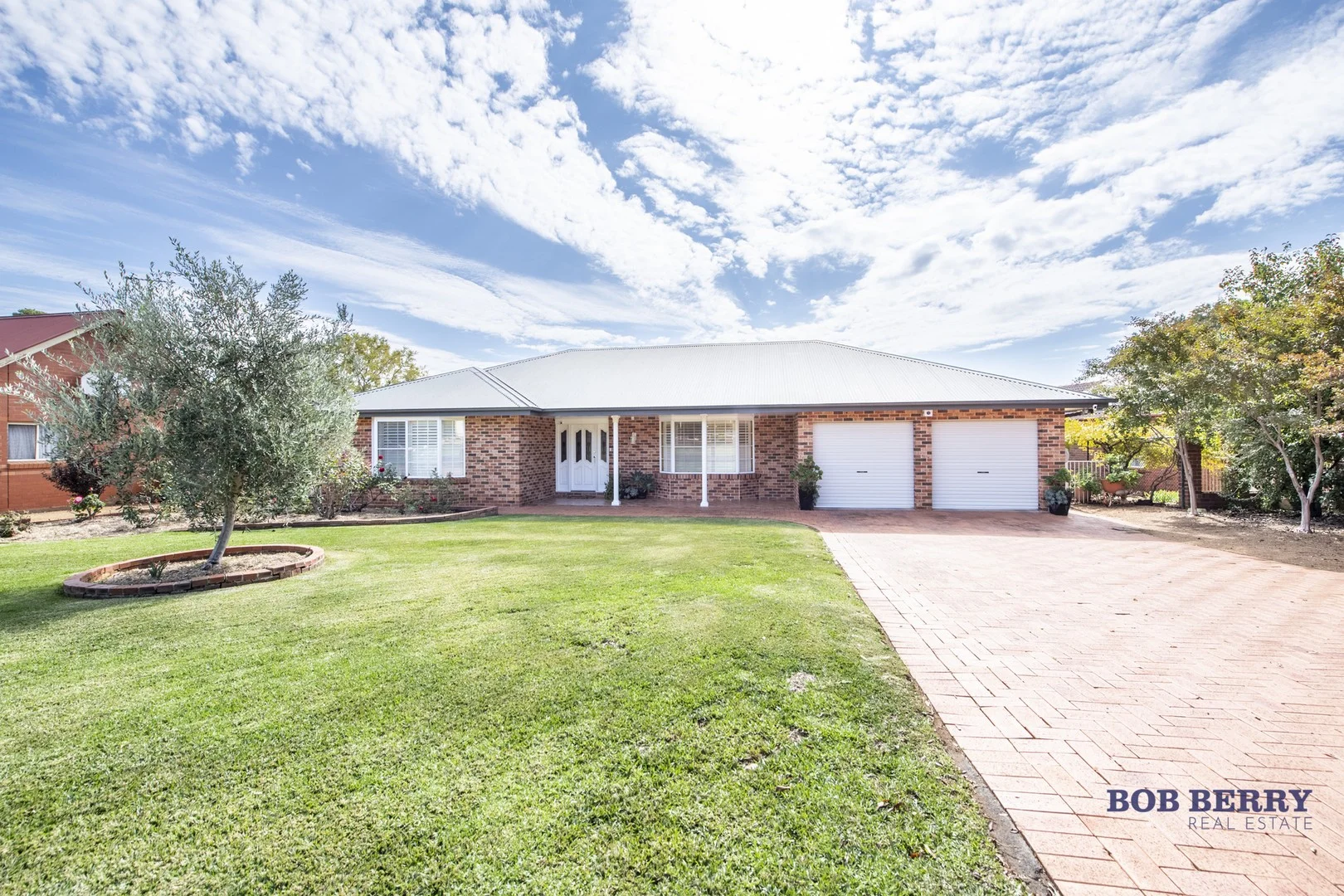 32 Grangewood Drive (1/20)