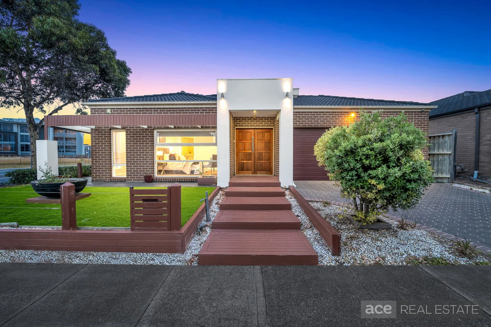 32 Hanworth Avenue (1/28)