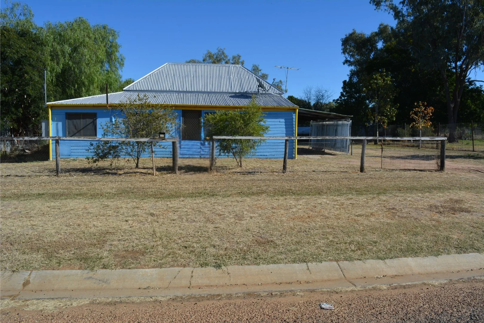 32 Hawthorn Street (1/15)