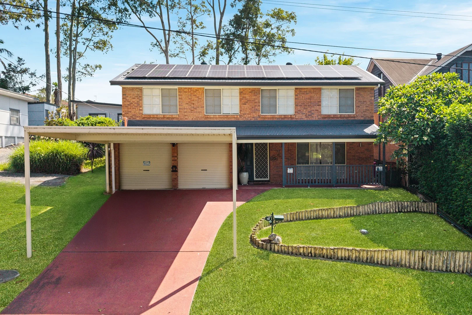 32 Jeannie Crescent (1/11)