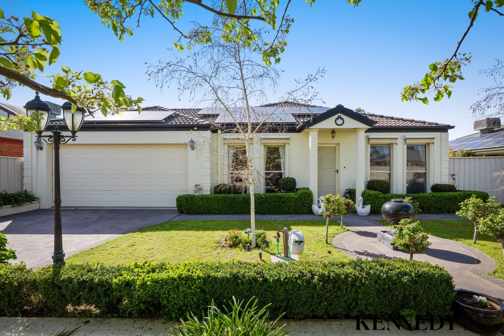 32 Kathryn Crescent (1/1)