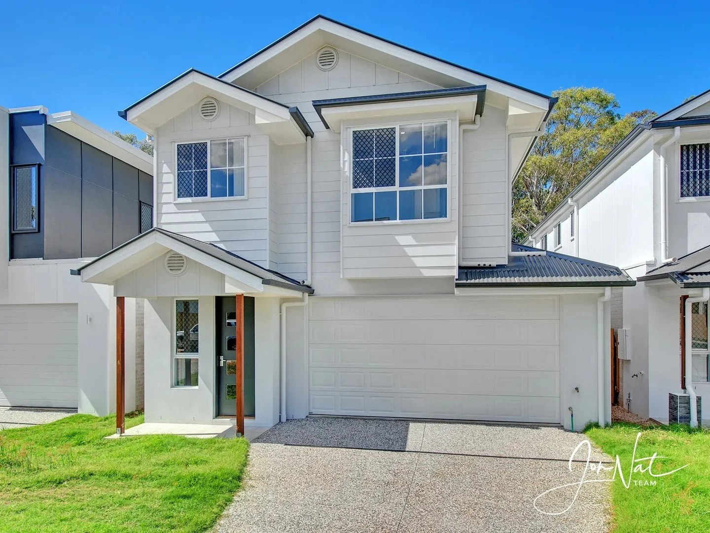 32 Laura Street (1/17)