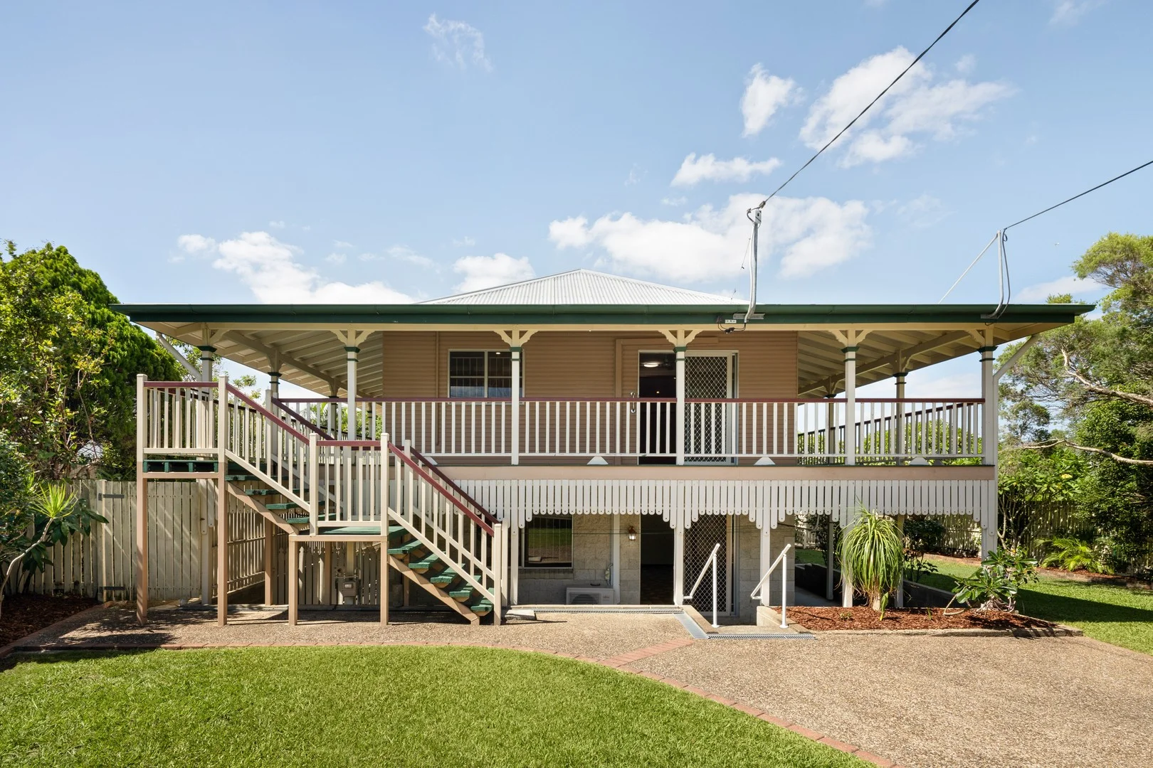 32 Leach Street (1/24)