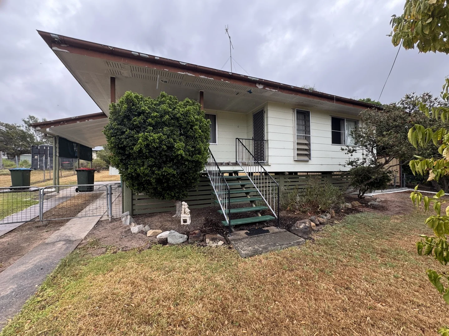 32 Nobbs St (1/12)