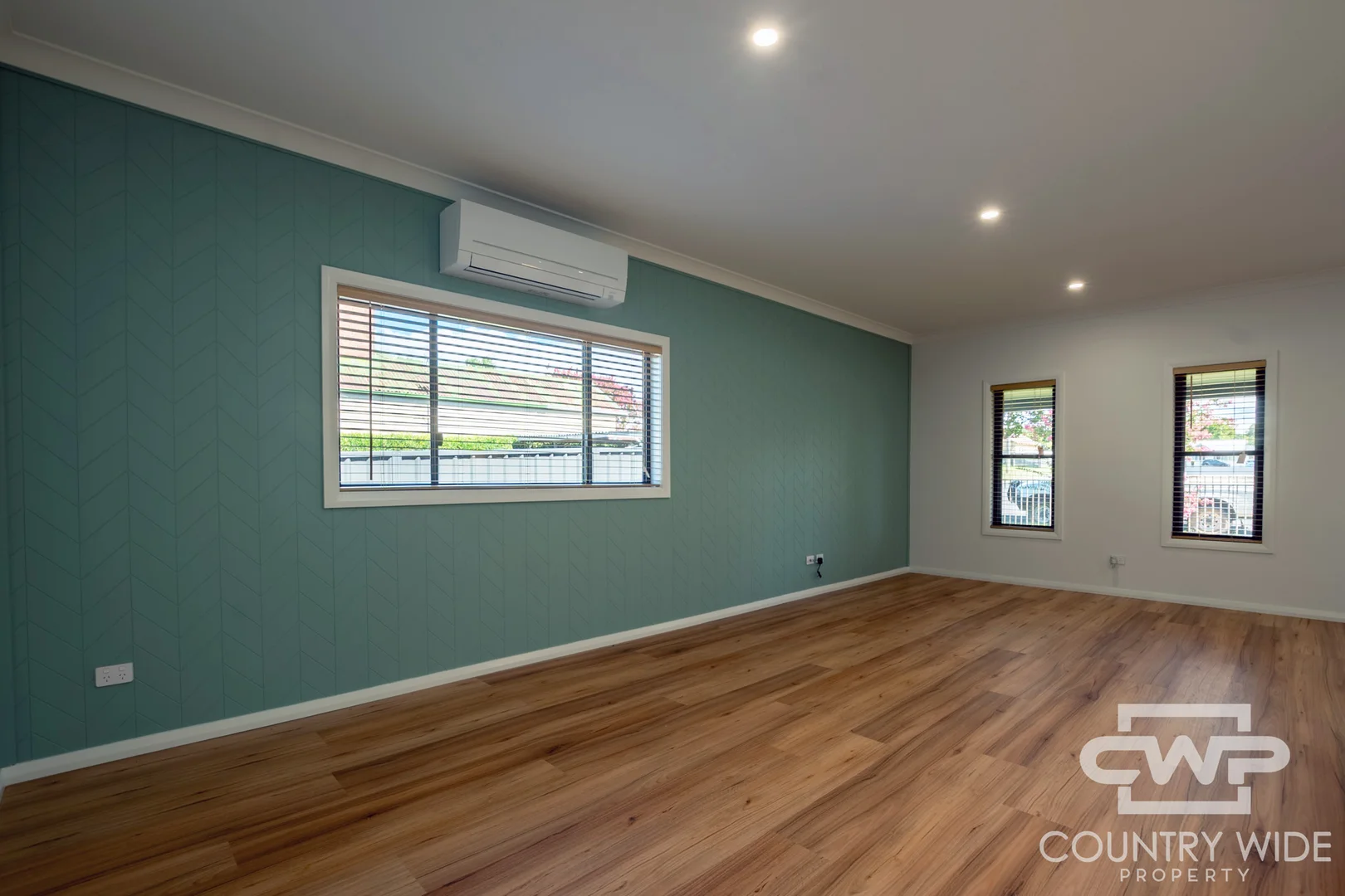 32 Torrington Street - Image 2