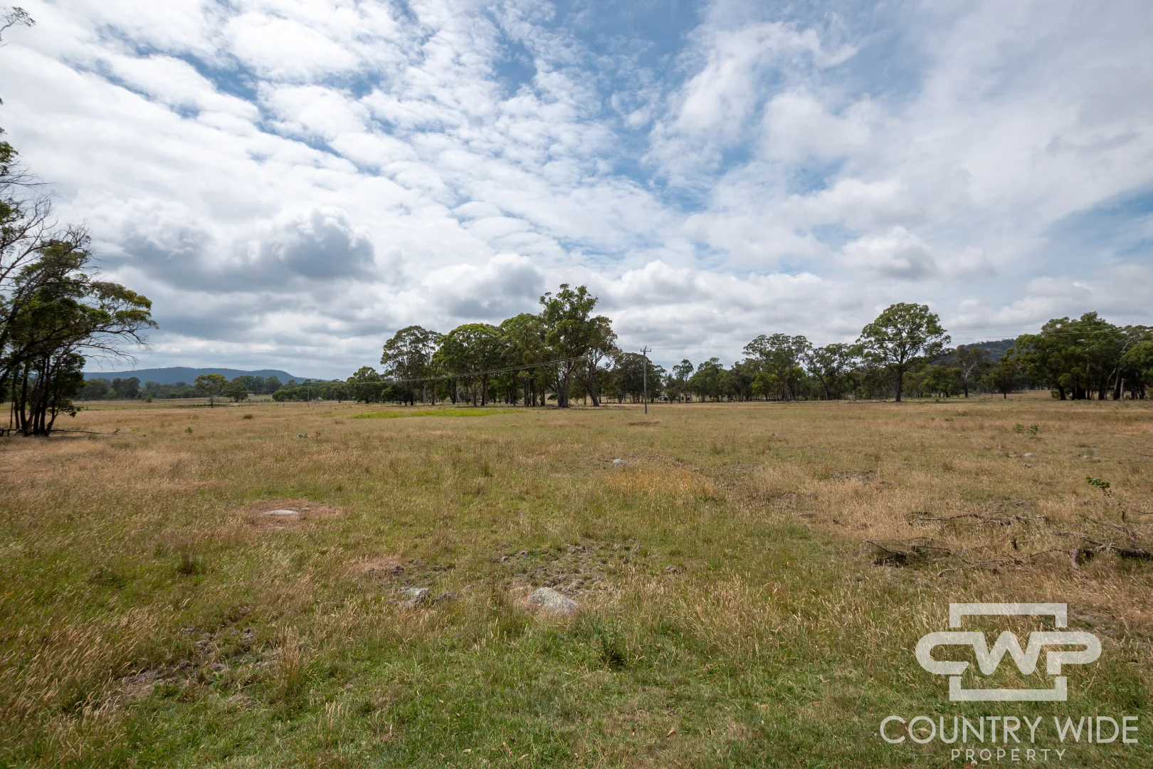 320 Cemetery Road - Image 3