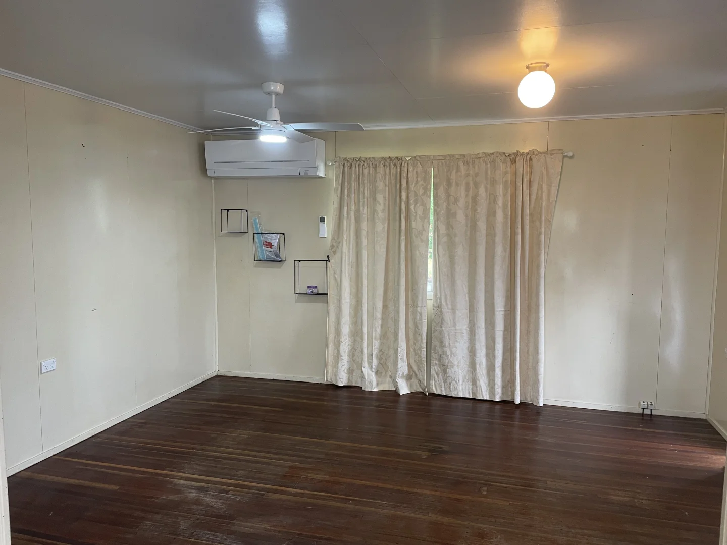 322 Shiel Street - Image 2