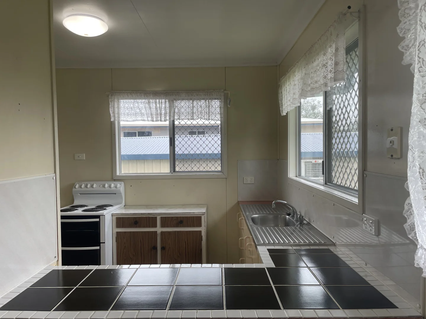 322 Shiel Street - Image 3