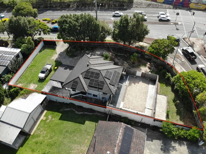 328 Kingston Road (1/21)