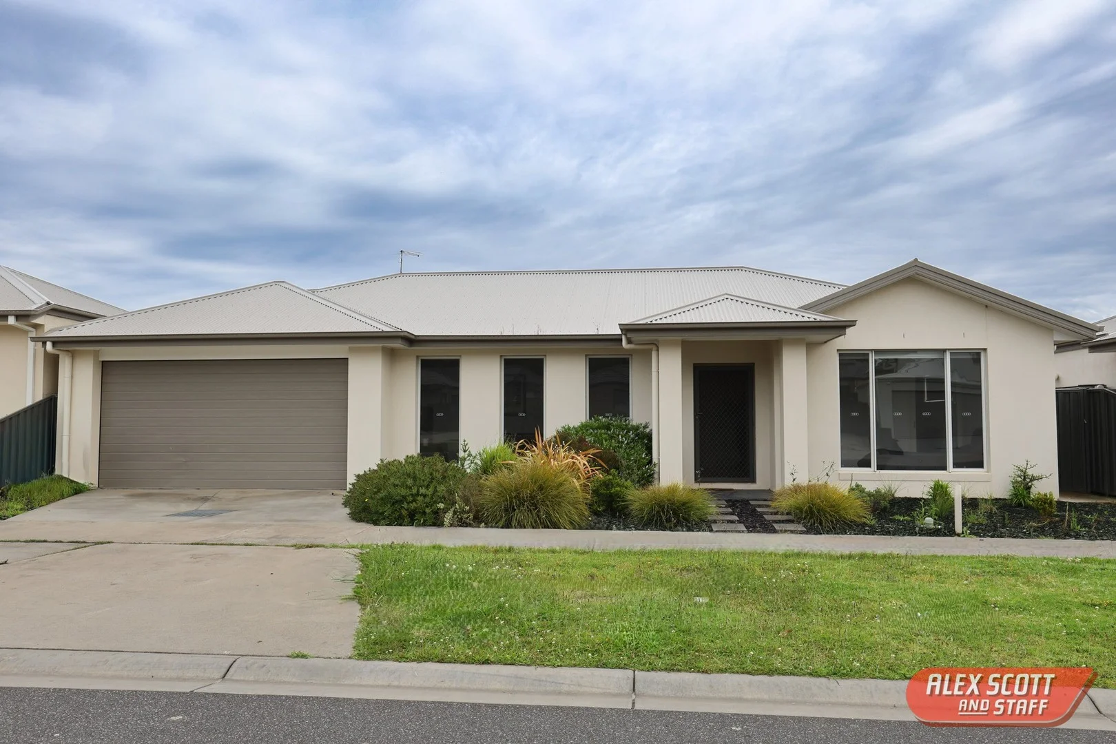32B Portview Avenue (1/17)