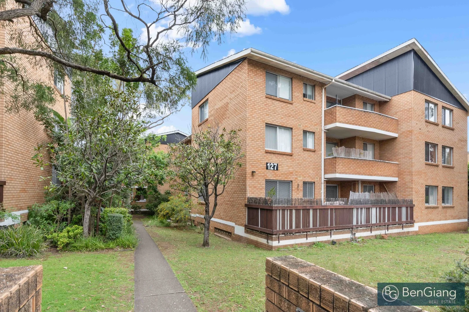 33/127 Chapel Road South (1/8)